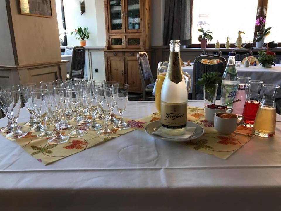 Bauer'S Pension-Restaurant-Catering Grosshabersdorf エクステリア 写真
