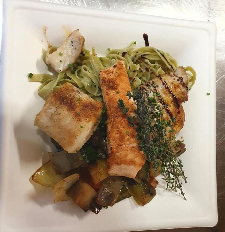 Bauer'S Pension-Restaurant-Catering Grosshabersdorf エクステリア 写真