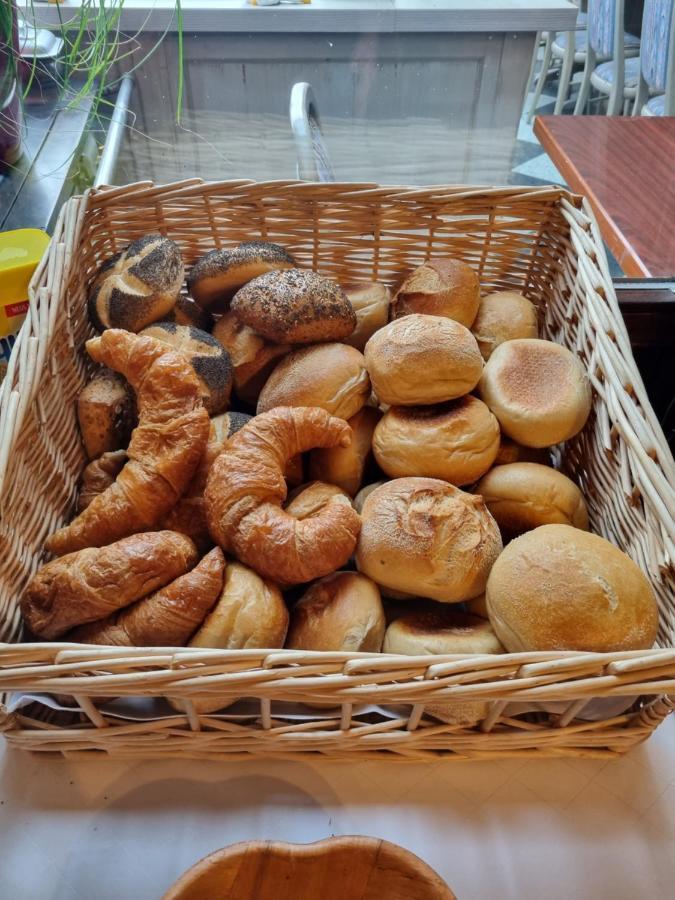 Bauer'S Pension-Restaurant-Catering Grosshabersdorf エクステリア 写真